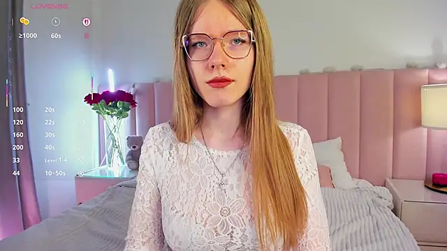 Snapshot of AnGee_ chatting on 02/15/26, 04:47 AnGee online show from 02/15/26, 04:47