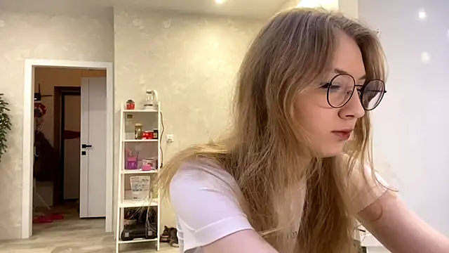 MargyDejong online show from 12/16/25, 02:11