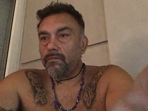 Snapshot of luca78re chatting on 07/21/26, 11:40 luca78re online show from 07/21/26, 11:40
