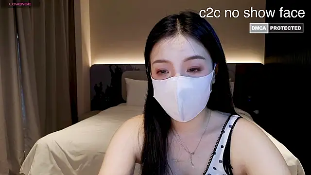 Snapshot of nayomi_34f chatting on 05/15/26, 08:54 nayomi 34f online show from 05/15/26, 08:54