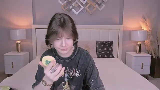 YONA WINK online show from 03/14/26, 08:14