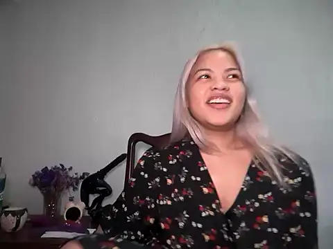Snapshot of Tina_Slick chatting on 05/29/26, 12:36 Tina Slick online show from 05/29/26, 12:36