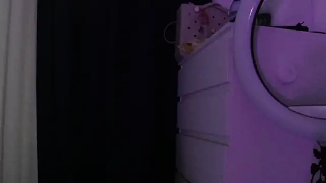 LucyRayy online show from 02/12/26, 08:04