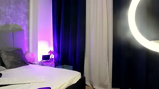 LucyRayy online show from 02/26/26, 08:30