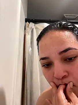 Sexymamalatina20 online show from 04/24/26, 06:21