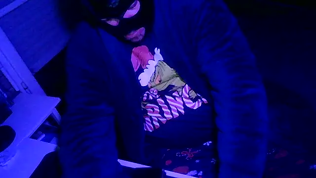 labonnetrique69 online show from 12/01/25, 09:31