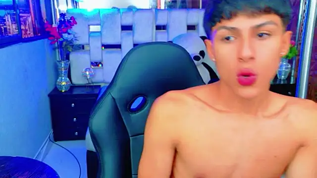 StormLuxX online show from 12/16/25, 12:10