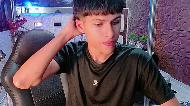 StormLuxX online show from 12/23/25, 06:44