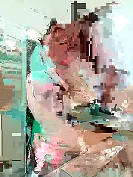 Snapshot of MisNicol chatting on 12/15/25, 07:29 MisNicol online show from 12/15/25, 07:29