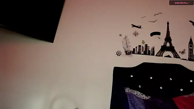 Snapshot of MisNicol chatting on 12/22/25, 09:34 MisNicol online show from 12/22/25, 09:34