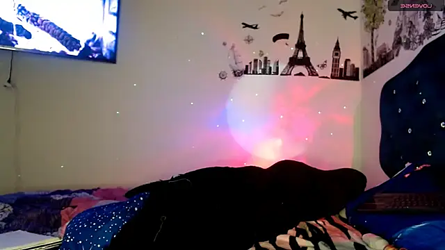 Snapshot of MisNicol chatting on 01/07/26, 11:23 MisNicol online show from 01/07/26, 11:23