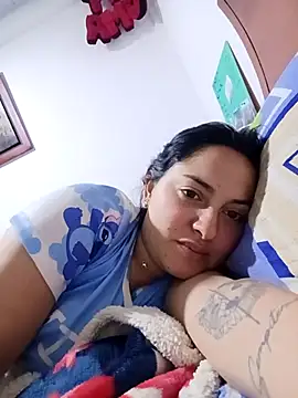 Snapshot of MisNicol chatting on 01/12/26, 01:33 MisNicol online show from 01/12/26, 01:33