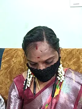 Tamil Pallavi online show from 04/27/26, 04:27