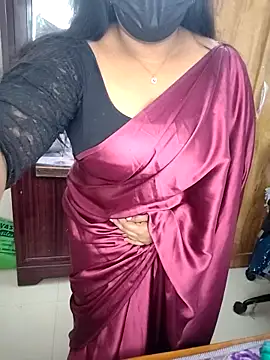 Snapshot of Tamil_Shara chatting on 04/21/26, 07:58 Tamil Shara online show from 04/21/26, 07:58