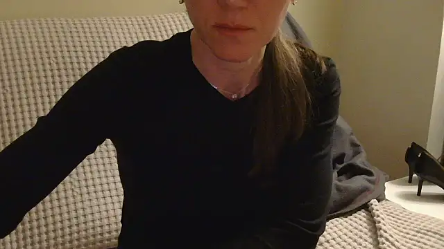 AuroraAG online show from 04/13/26, 08:36