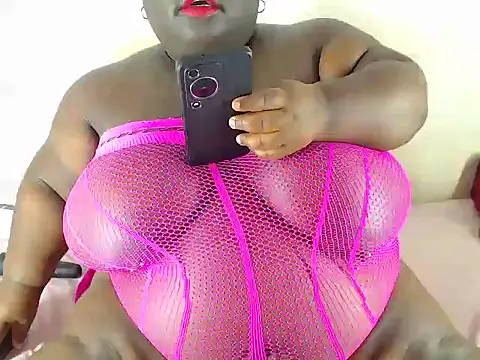 NAUGHTY MIDGET30 online show from 06/04/26, 08:20