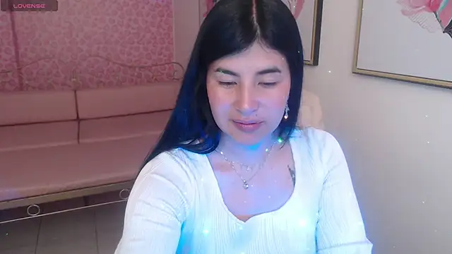 Nina harpper  online show from 12/14/25, 01:16