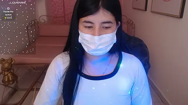 Nina harpper  online show from 02/05/26, 01:05