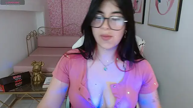 Nina harpper  online show from 04/09/26, 01:05