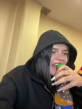 Camila Duarte2 online show from 04/16/26, 09:50