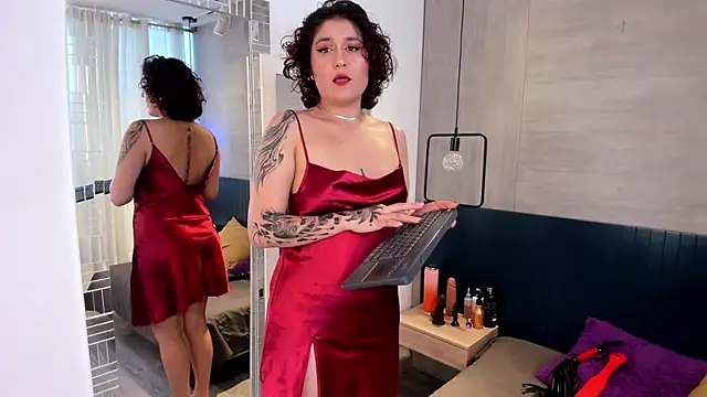 MissSavage  online show from 02/08/26, 07:17