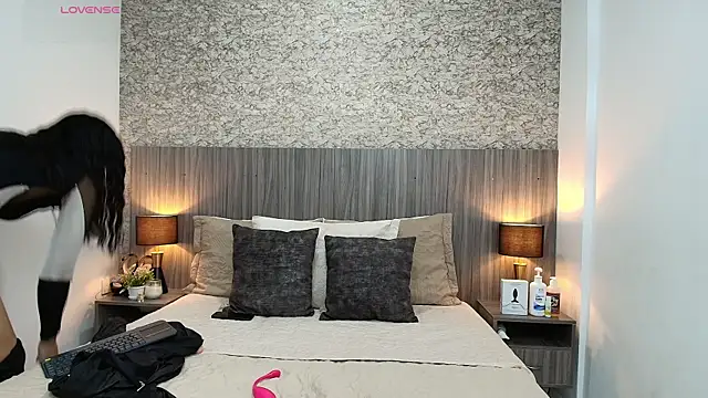 Snapshot of nicol_alvarez chatting on 01/11/26, 07:30 nicol alvarez online show from 01/11/26, 07:30