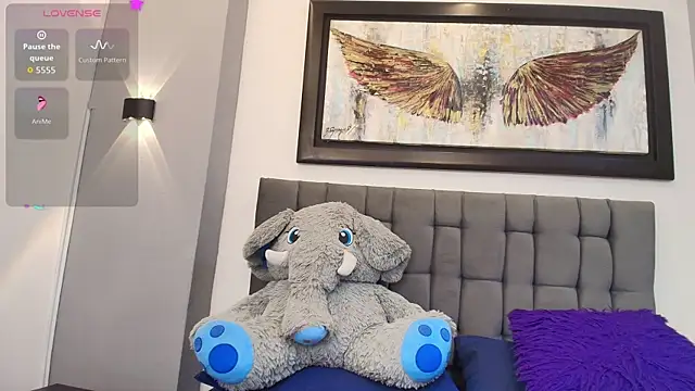 Andre cloefoxx  online show from 12/14/25, 04:29