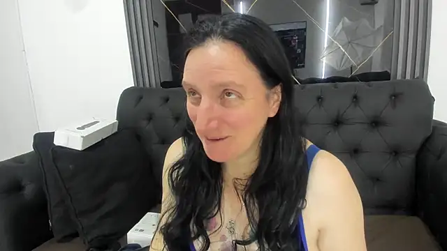 Andre cloefoxx  online show from 12/15/25, 04:39