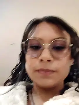 Snapshot of Laura_Daza1 chatting on 02/13/26, 06:37 Laura Daza1 online show from 02/13/26, 06:37