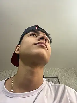 Lander Cruz online show from 03/31/26, 08:42