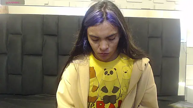 hanna13  online show from 12/05/25, 07:10