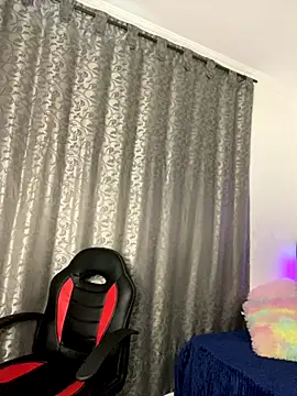 NATALIA EF online show from 12/04/25, 12:25