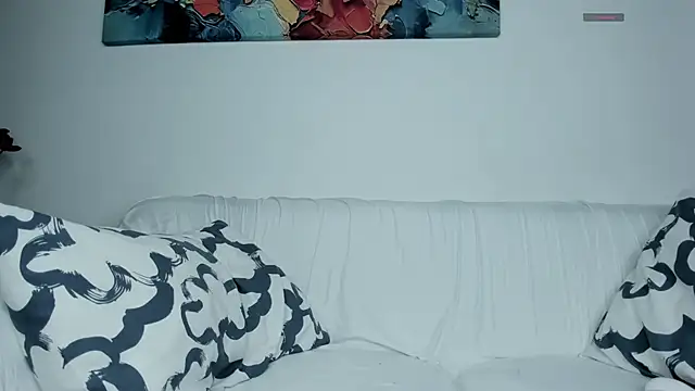 blueberry       online show from 02/15/26, 05:48