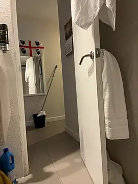 Snapshot of andresbale chatting on 02/04/26, 04:18 andresbale online show from 02/04/26, 04:18