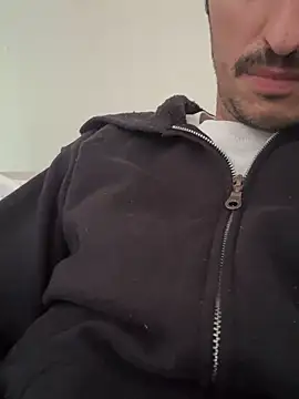 Snapshot of andresbale chatting on 02/11/26, 11:59 andresbale online show from 02/11/26, 11:59