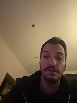 Snapshot of andresbale chatting on 05/07/26, 10:48 andresbale online show from 05/07/26, 10:48