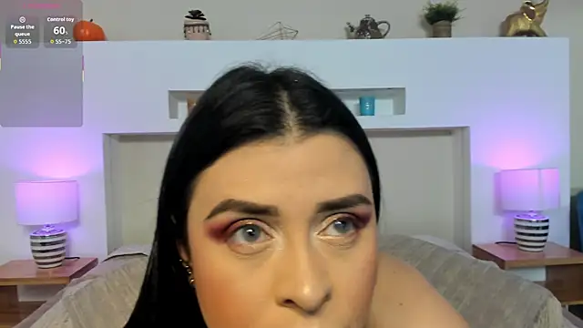 Snapshot of AnikaRomanoff_ chatting on 01/13/26, 11:26 AnikaRomanoff online show from 01/13/26, 11:26