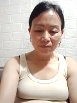 Lili-123k online show from 04/13/26, 03:28