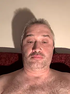 Olomoucak1982 online show from 04/19/26, 06:21