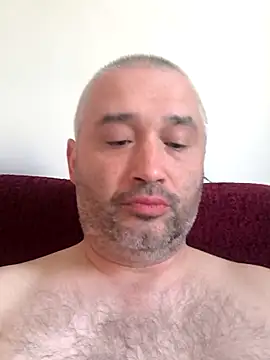Olomoucak1982 online show from 05/05/26, 04:26