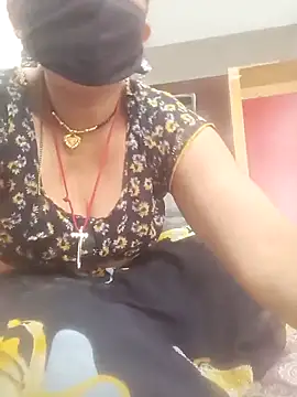 Your-shreya143 online show from 02/19/26, 07:26