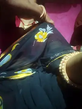 Your-shreya143 online show from 04/01/26, 08:39