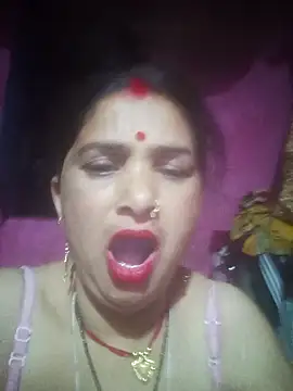 Your-shreya143 online show from 04/20/26, 10:00