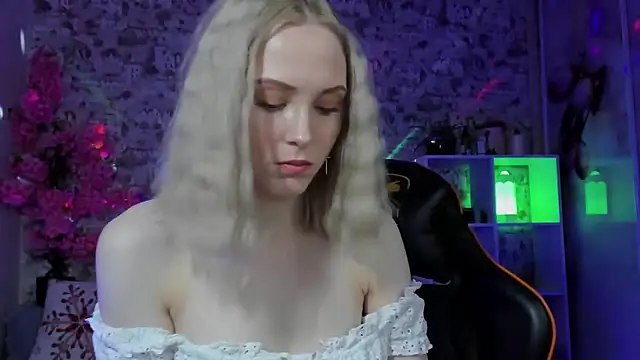 Gina Gina love online show from 04/03/26, 01:03