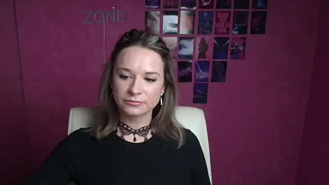 Melodie Aster online show from 03/04/26, 06:19