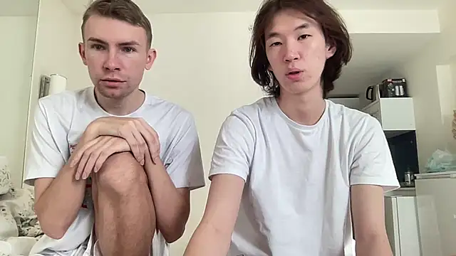 Snapshot of mike_johny1 chatting on 12/05/25, 10:46 mike johny1 online show from 12/05/25, 10:46