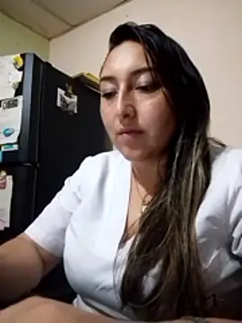 Valeria montana  online show from 02/25/26, 12:42