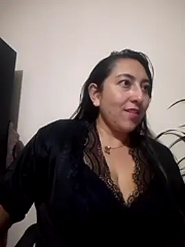 Valeria montana  online show from 06/18/26, 01:39