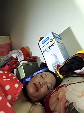 Y-eahi online show from 12/04/25, 05:21