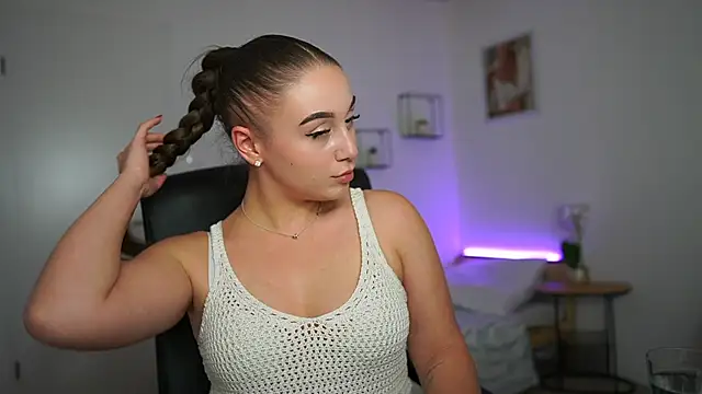 amy lure online show from 12/04/25, 02:15